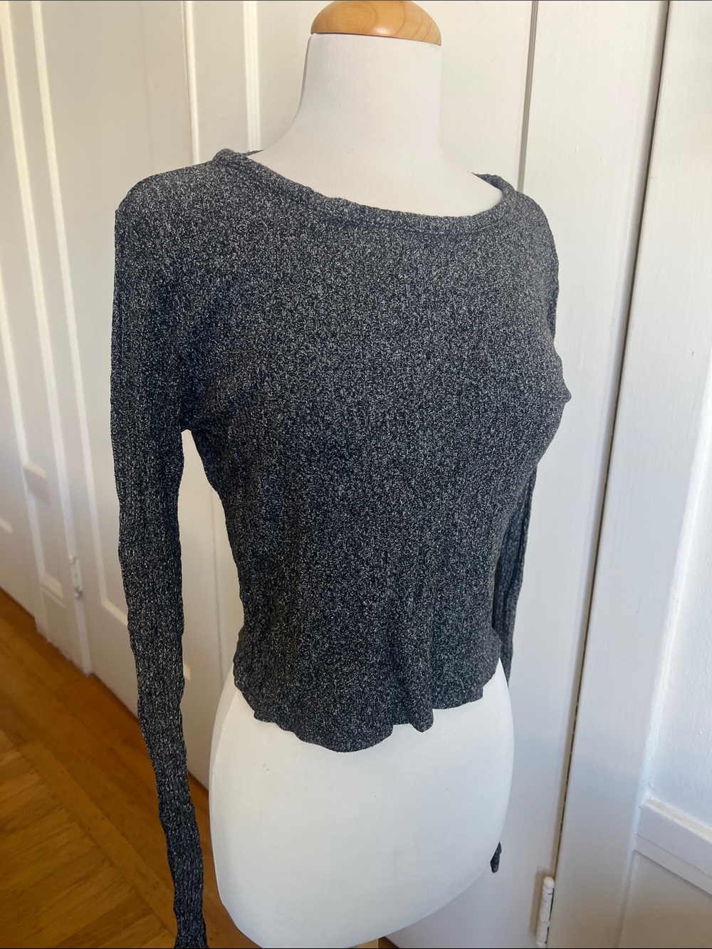 Brandy Melville Dark Heather Gray Ribbed Long Sleeve Top